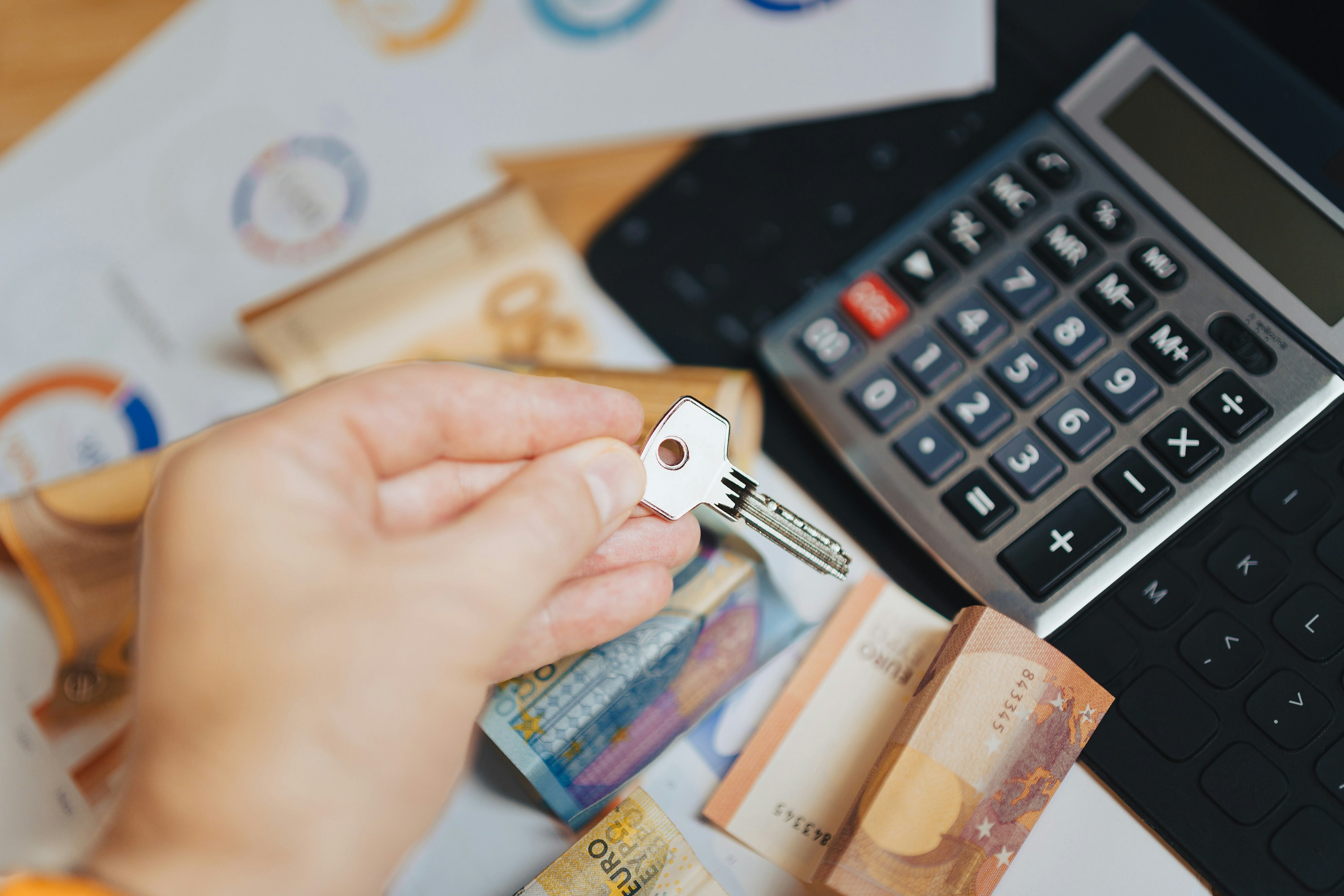 Budget et calculatrice pour suivre une limite de 20 euros